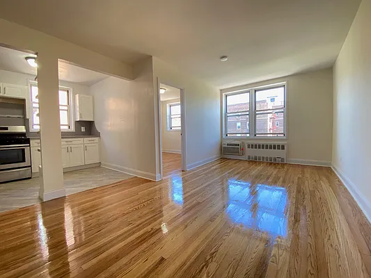 Rented by Queens Apartments Realty LLC | media 47