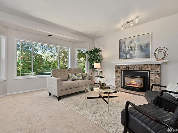 4th image of 22545 NE 18th St