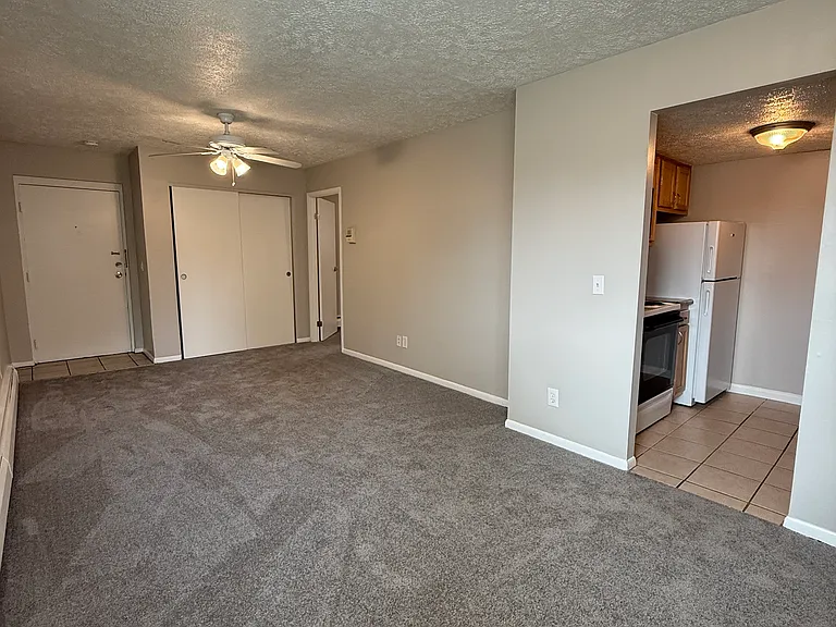 6400 Cheviot Rd #13 — Photo 4