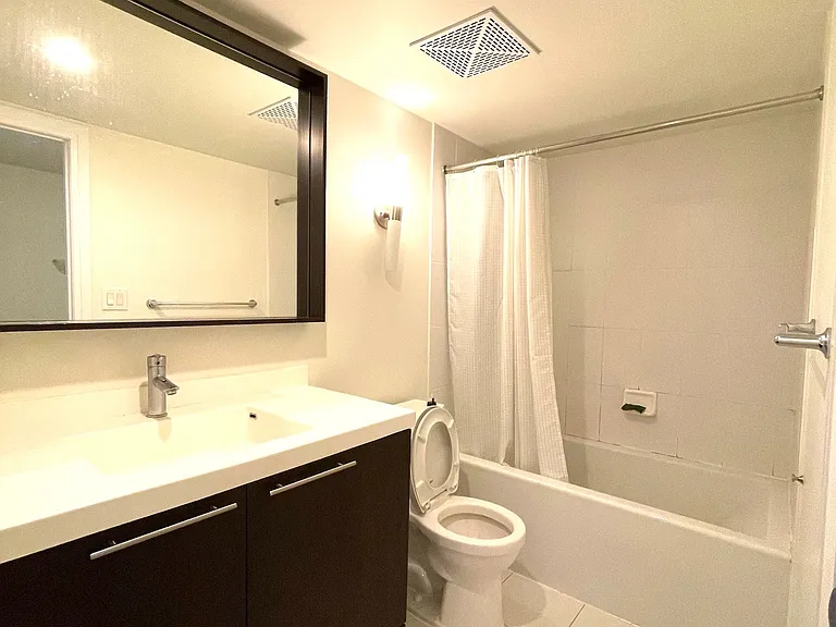5 Oakburn Cres #Townhouse 8 — Photo 13