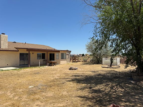 4th image of 9312 Fir Ave