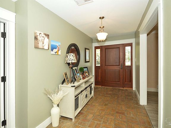 4th image of 3430 Connell Dr