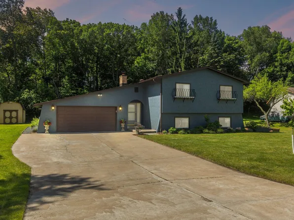 9735 221st St N, Forest Lake, MN 55025