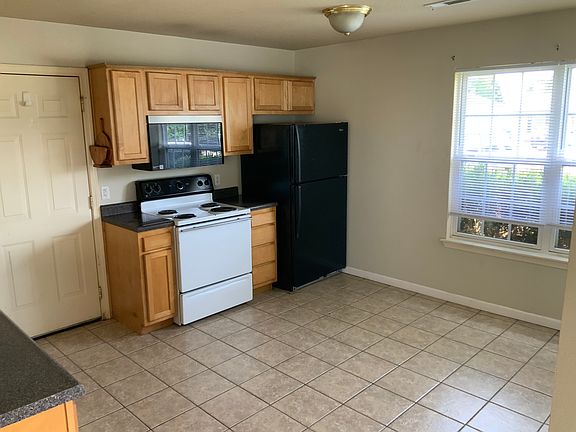 3rd image of 2125 S 9th St #2125