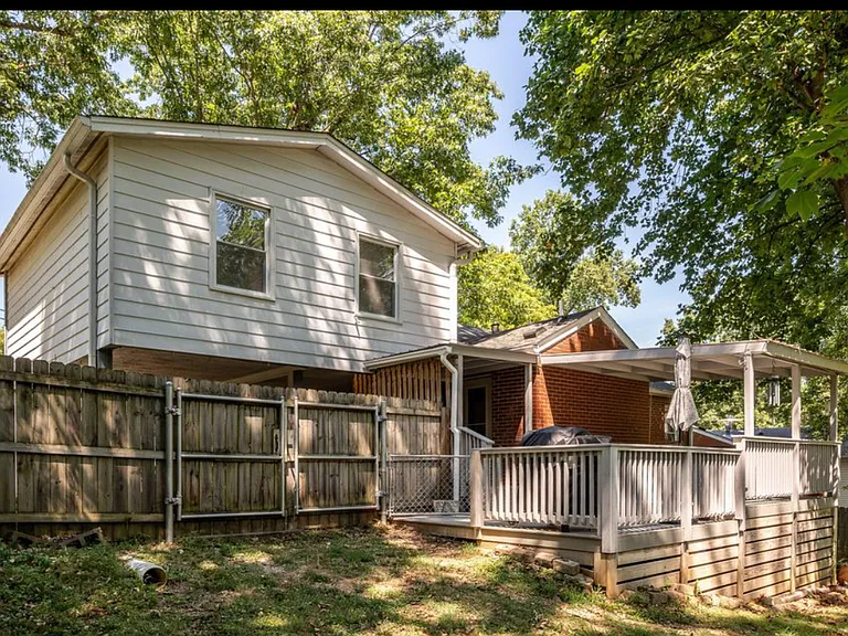 10811 Alberta Dr — Photo 2