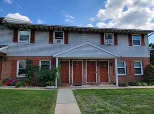 78 Akron Rd, Ephrata, PA 17522