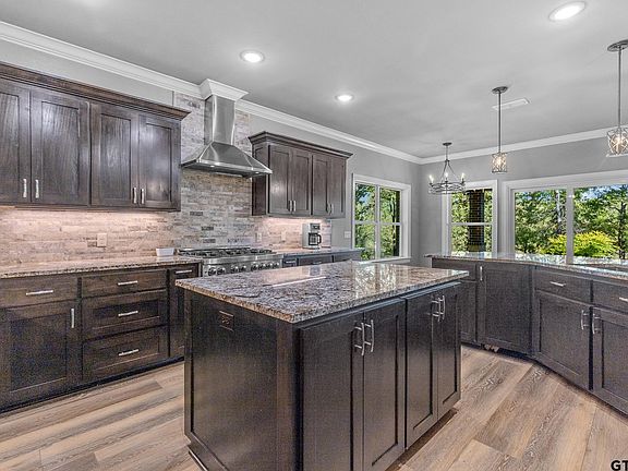 3rd image of 224 Private Road 5294