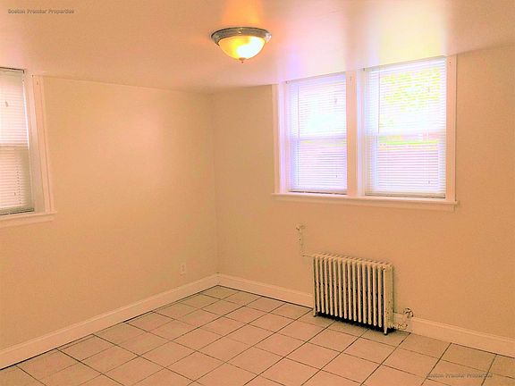 4th image of 22 Linden St APT 5
