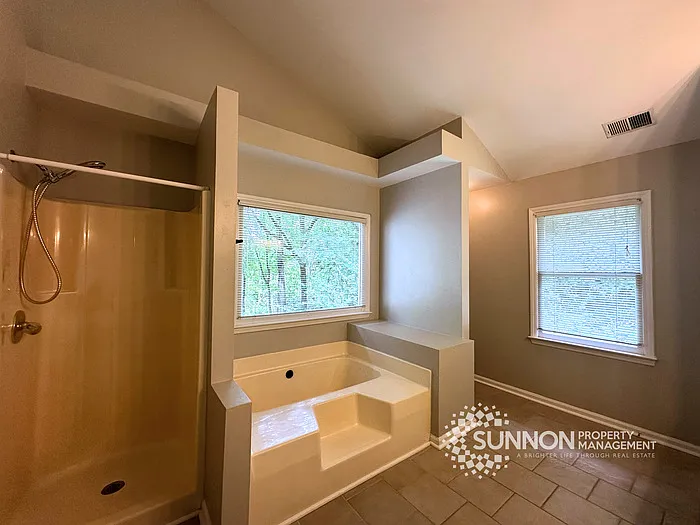 9300 Harris Glen Dr — Photo 21