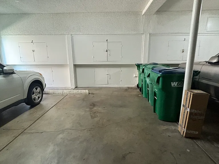611 Oakwood Dr — Photo 5