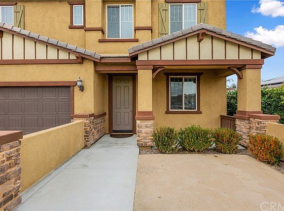 3rd image of 30747 Carriage Hill Dr