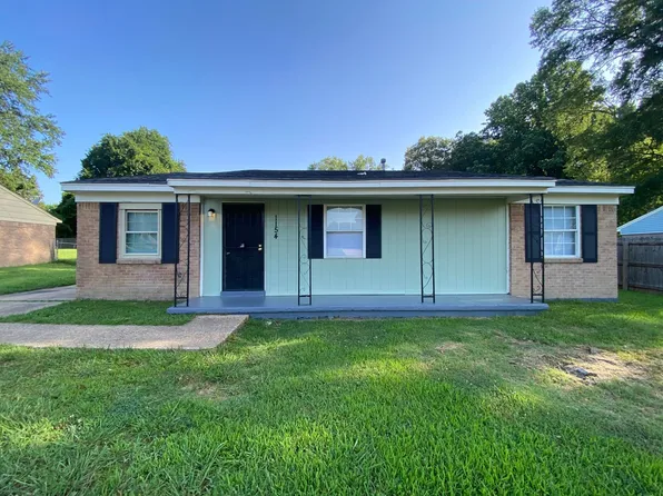 1154 Western Park Dr, Memphis, TN 38109