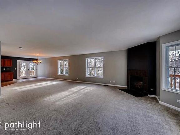 2nd image of 3 Meadow Ln