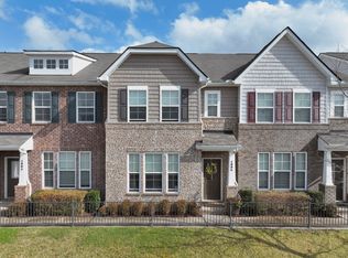 1006 Henley Ln, Gallatin, TN 37066