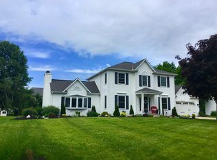32108 Dorchester Dr, Avon Lake, OH 44012