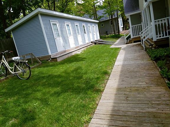 5th image of 2488 Cadotte Ave