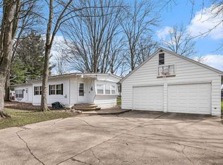 8709 Pine Ct, Clio, MI 48420