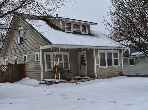 2615 Mount Vernon Rd SE, Cedar Rapids, IA 52403