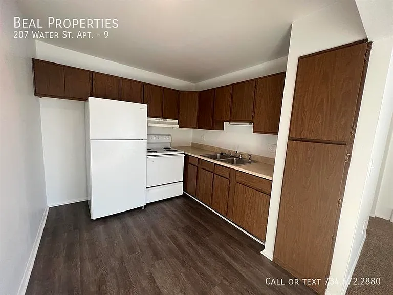 207 Water St #9 — Photo 9