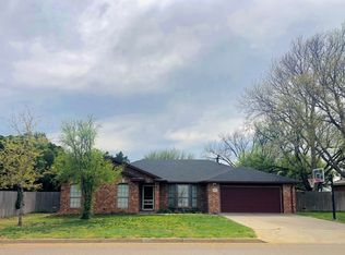 507 Oak Ave, Panhandle, TX 79068