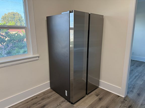 5th image of 3222 La Cienega Ave APT 204