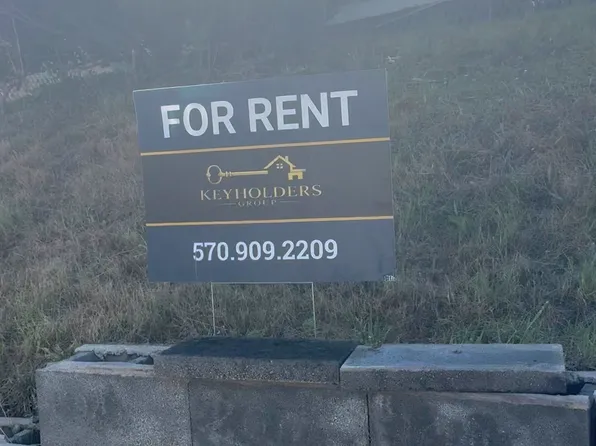 54 Terrace St, Carbondale, PA 18407