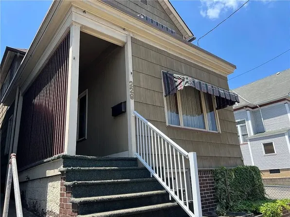 229 Fallowfield Ave, Charleroi, PA 15022