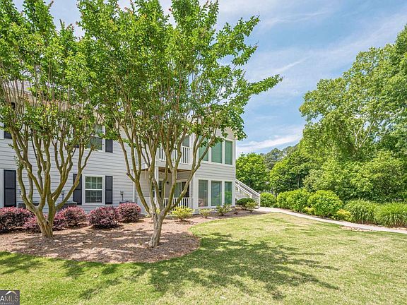 3rd image of 1606 Alexandria Ct SE