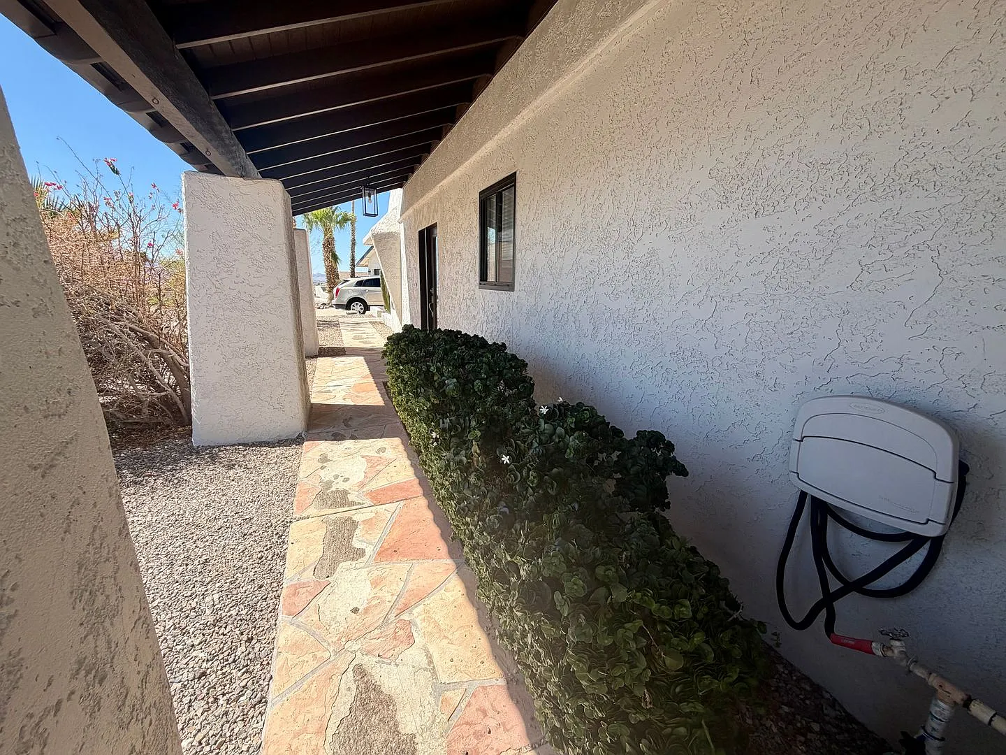 Furnished Winter/ Short Term Rental - Pool Home — Photo 4