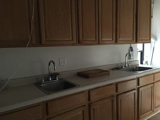 Rented by Edward Gugenheim, LREB | media 7