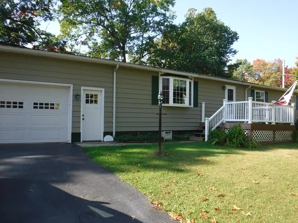 34 Woodside Ave, Oil City, PA 16301