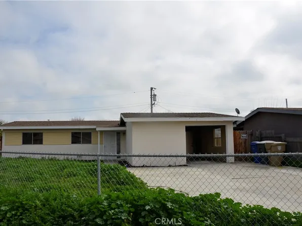 5812 Elwood Ln, Bakersfield, CA 93307