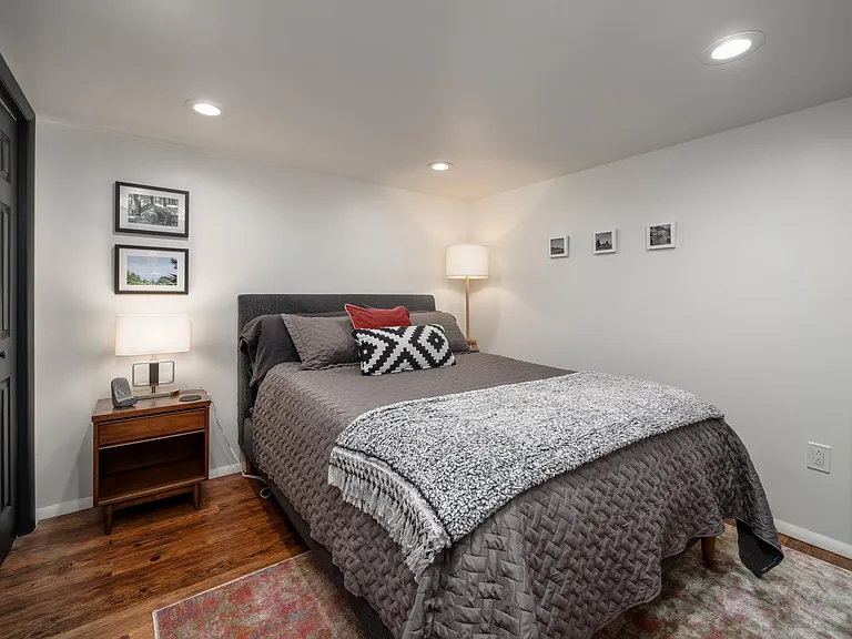 4320 SE Lambert St — Photo 35
