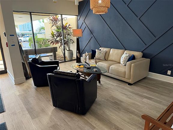 5th image of 7400 SUN ISLAND DRIVE S #103