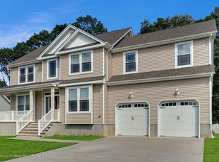 829 Ethan Ct, Toms River, NJ 08753