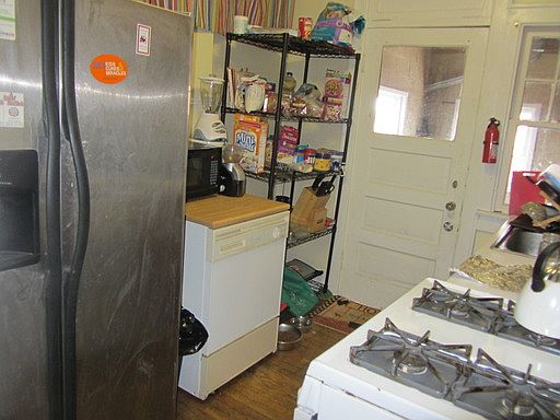 3rd image of 1441 1/2 Highland St
