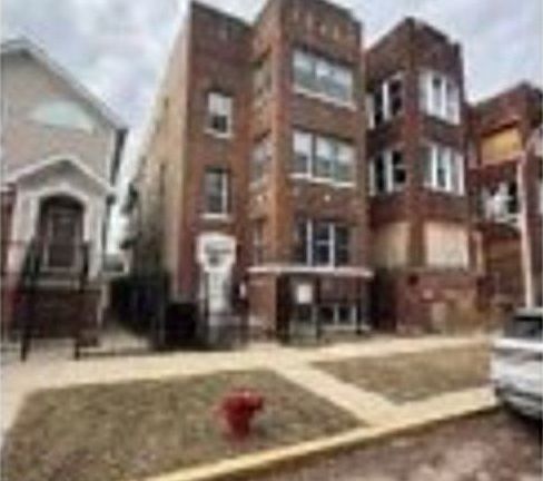 3rd image of 1226 S Kolin Ave