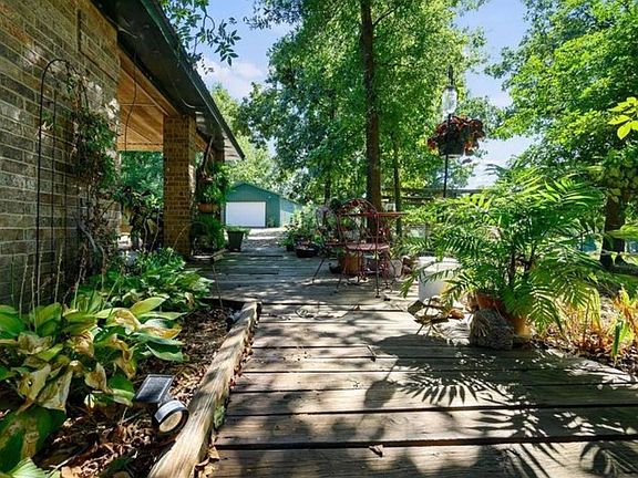 4th image of 1857 Peavey Crossing Rd