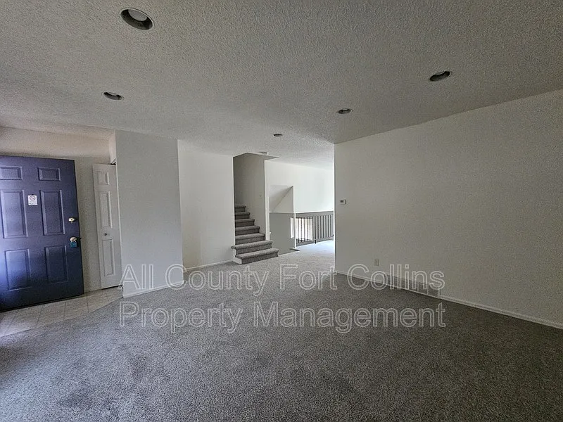 4 bed, 2.0 bath, 1736 sqft, $2,500 — Photo 3