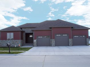 5710 R Ave, Kearney, NE 68847