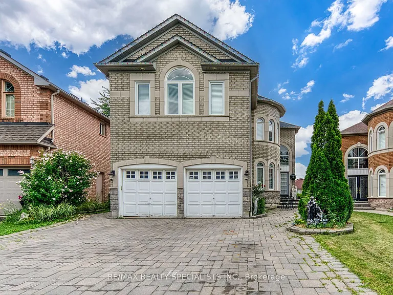 5486 Landsborough Ave — Photo 1