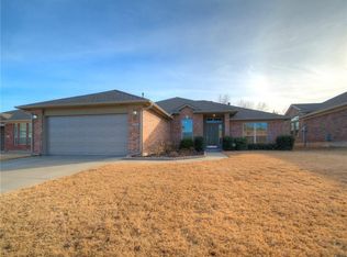 2412 Lone Oak Dr, Norman, OK 73071