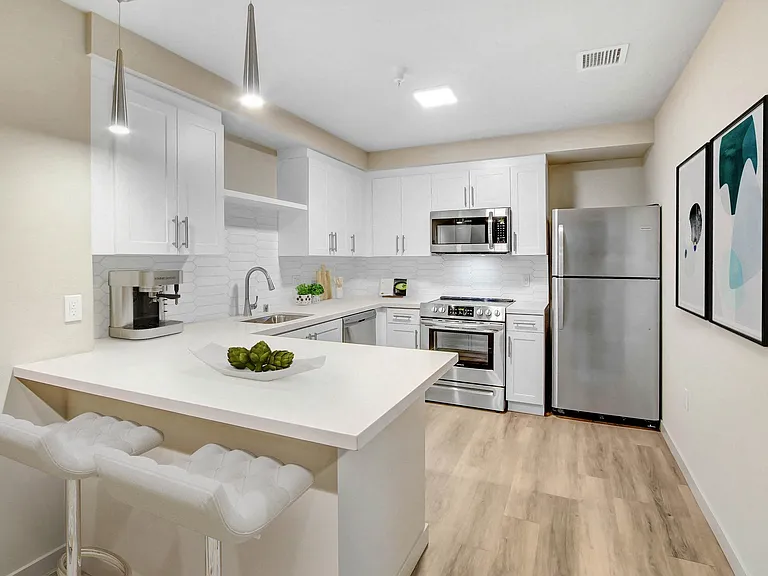 Zephyr Apartments — Photo 50