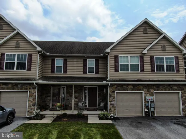 410 Mount Olive Ln, Ephrata, PA 17522