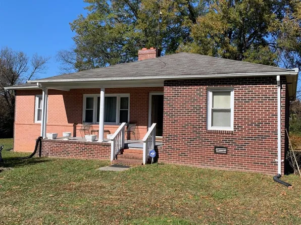 1022 Saint Michaels Dr, South Boston, VA 24592