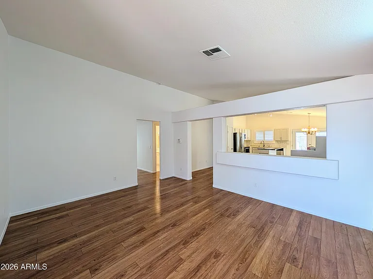 2824 W Angela Dr — Photo 12