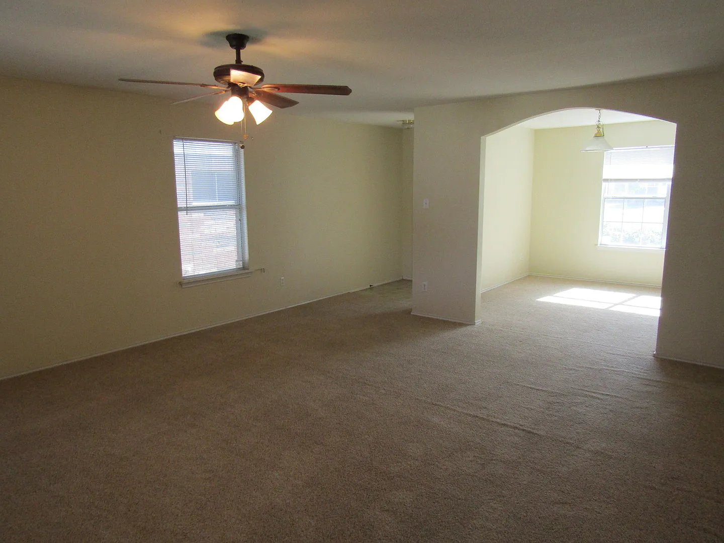 3913 Haley's Way 78664| 3 bed 2 bath 2 Car Garage $1995 — Photo 2