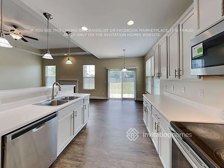 143 Davelyn Ct — Photo 8