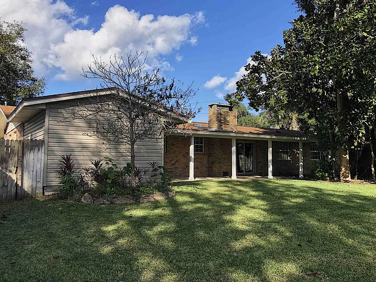 2 Fairway Rd — Photo 5