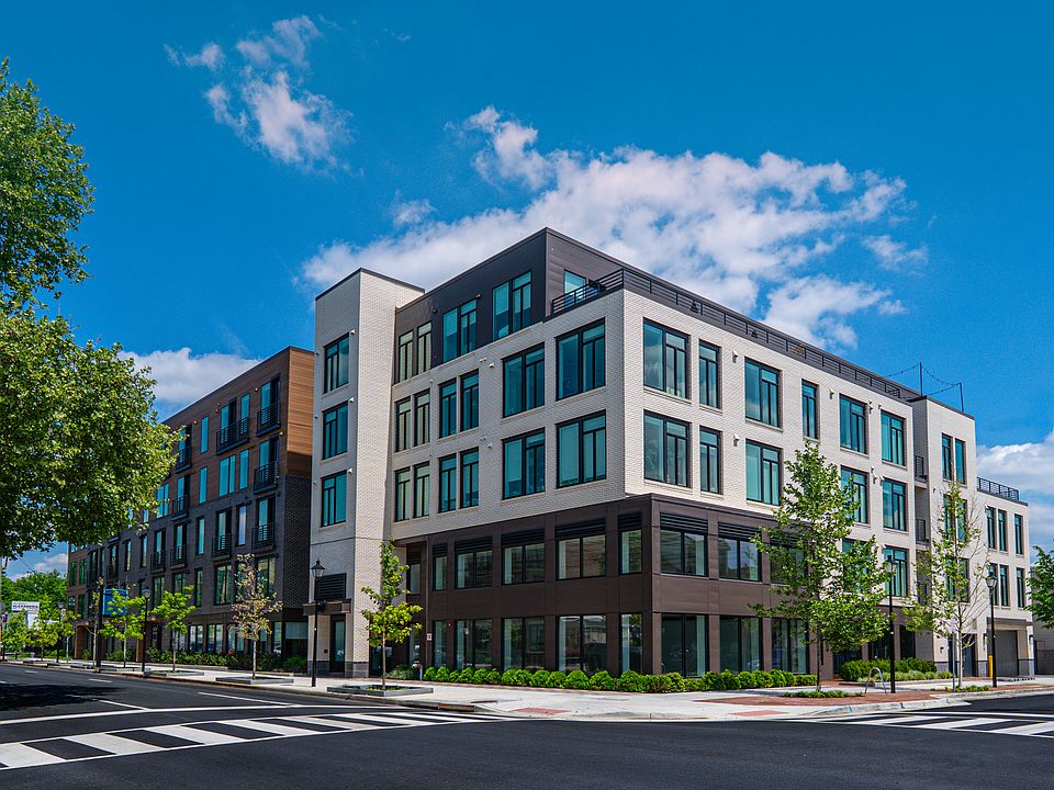 1st image of 701 N Henry St #400